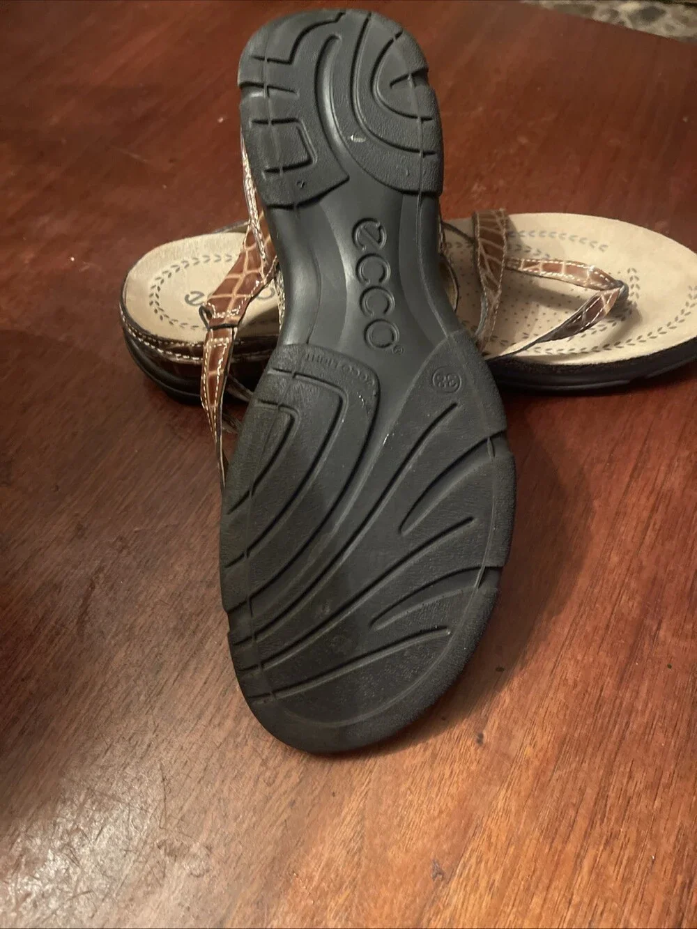 Ecco Light Brown Croc Print Strappy Sandals Women's Size 8M Adjustable (S1983)